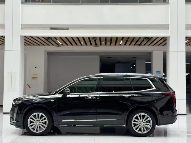 Cadillac XT6 — Фото автомобиля 8