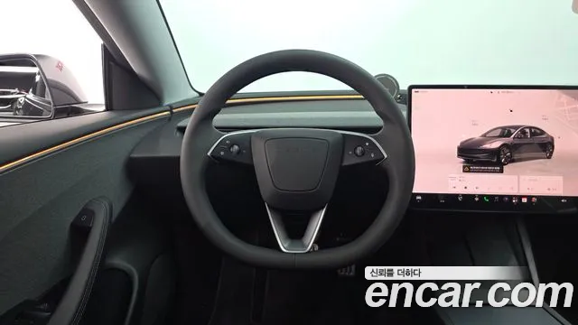 Tesla Model 3 — Фото автомобиля 12