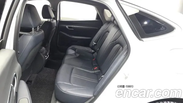Hyundai Sonata — Фото автомобиля 16