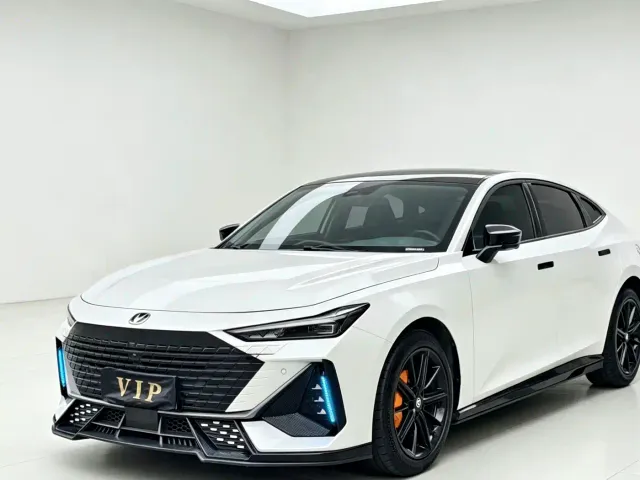 Фотография автомобиля — Changan UNI-V