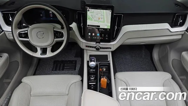 Вольво XC60 — Фото автомобиля 7