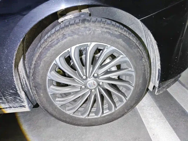 Buick LaCrosse — Фото автомобиля 8
