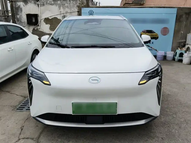 GAC Aion Y — Фото автомобиля 2