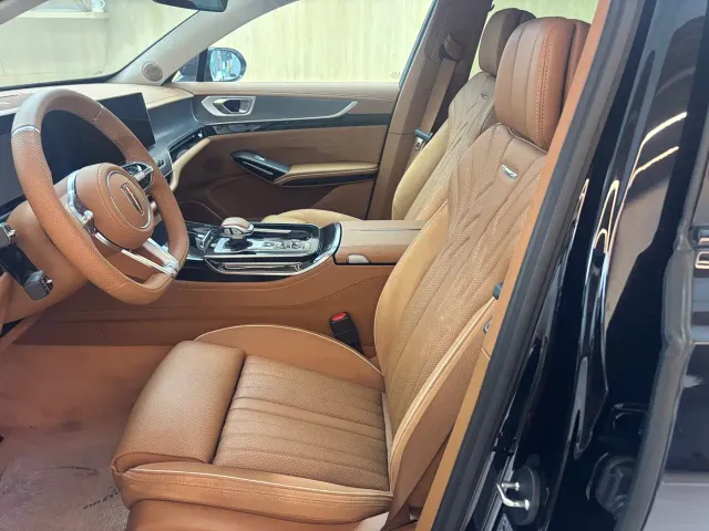 Hongqi H9 — Фото автомобиля 10