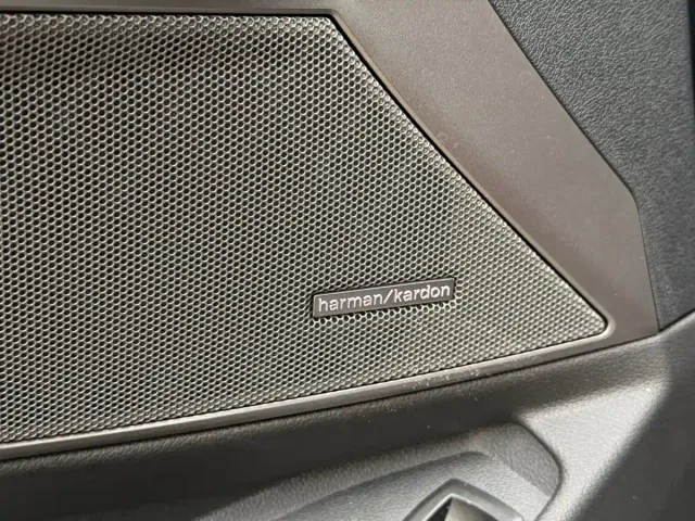 BMW 3 Series — Фото автомобиля 6