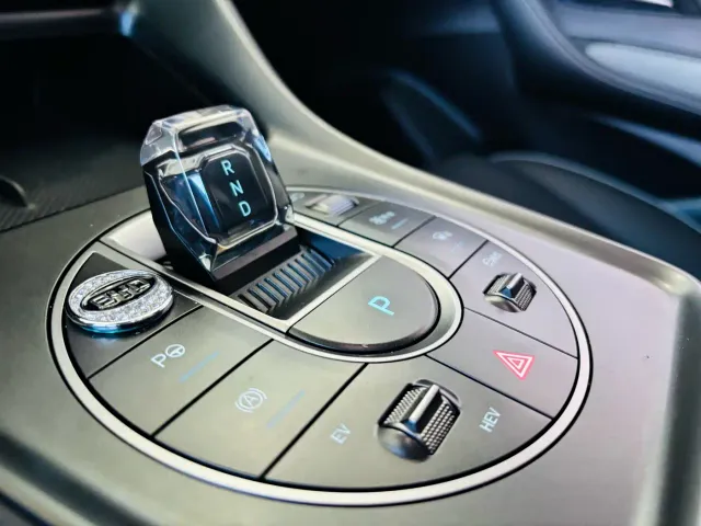 BYD Seal 05 DM-i — Фото автомобиля 18