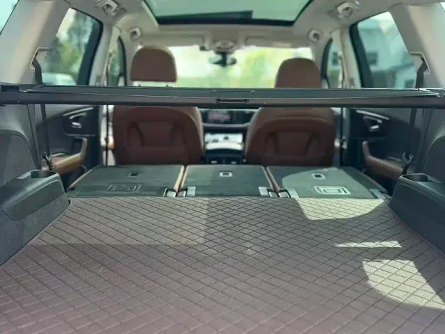 Audi Q7 — Фото автомобиля 8