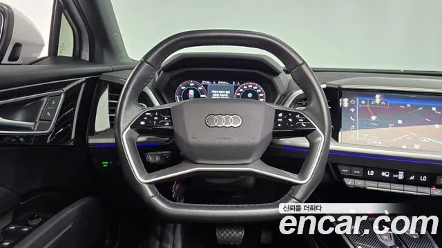 Audi Q4 e-tron — Фото автомобиля 12