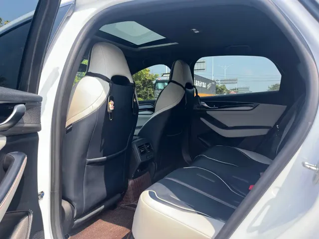 BYD Qin PLUS — Фото автомобиля 10