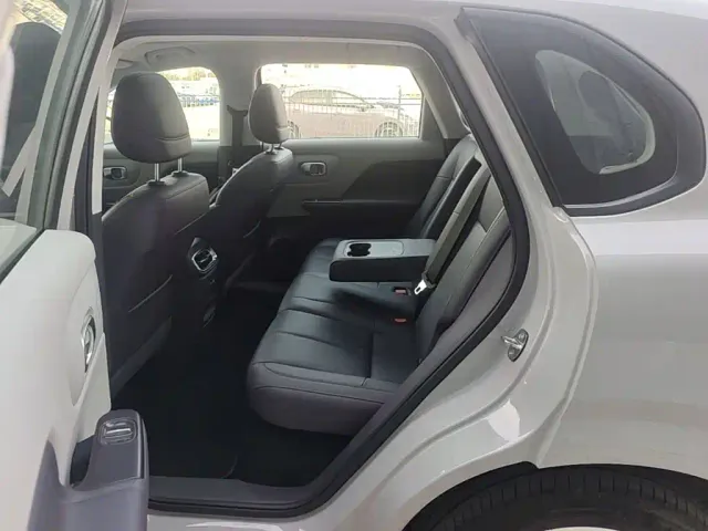Leapmotor B10 — Фото автомобиля 16