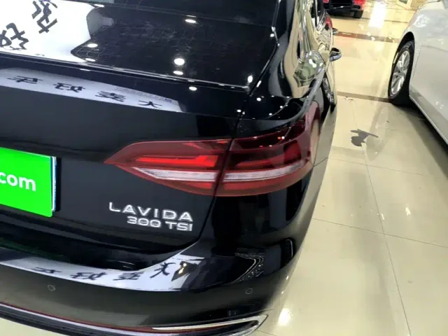 Volkswagen Lavida — Фото автомобиля 7
