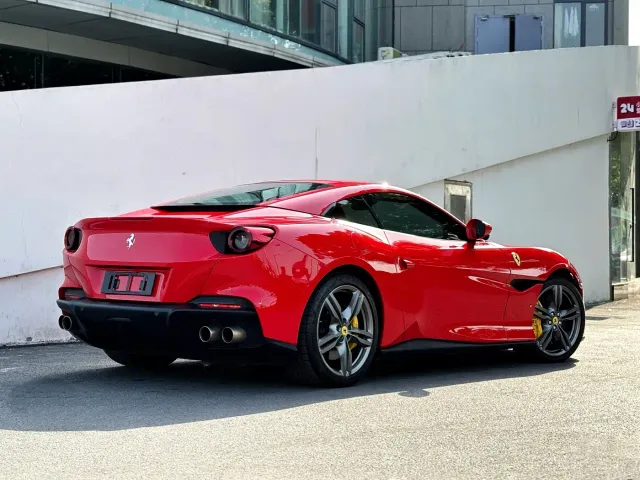 Ferrari Portofino — Фото автомобиля 6