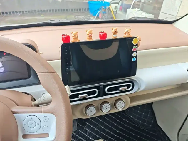 Wuling Hongguang Mini EV — Фото автомобиля 12