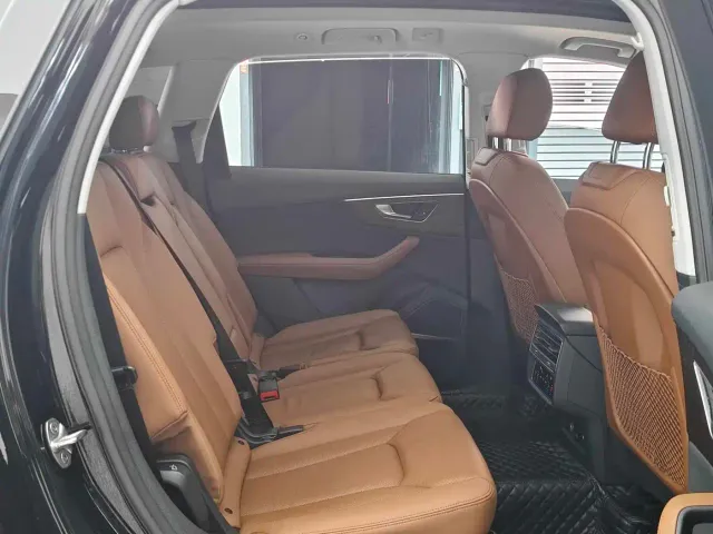 Audi Q7 — Фото автомобиля 13