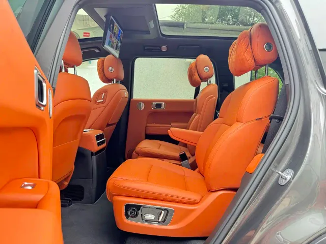 Li Auto L9 — Фото автомобиля 12