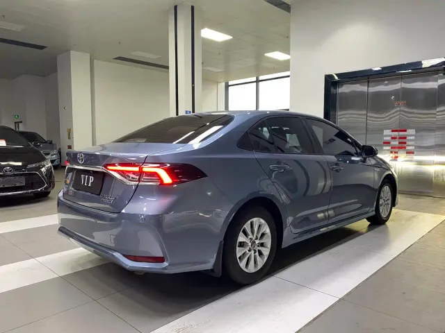 Toyota Corolla — Фото автомобиля 7