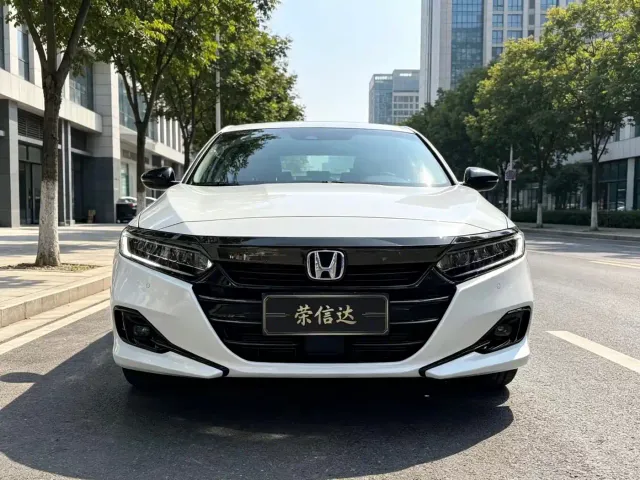 Honda Accord — Фото автомобиля 2