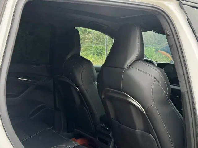 Audi Q6L e-tron — Фото автомобиля 17
