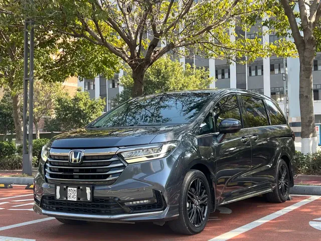 Фотография автомобиля — Honda Odyssey