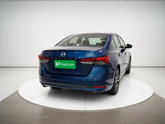 Nissan Teana — Фото автомобиля 3