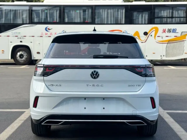 Volkswagen T-Roc — Фото автомобиля 11