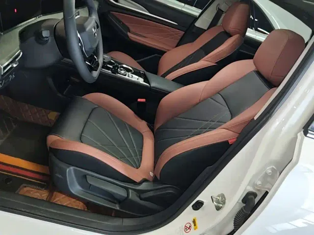 Changan Eado — Фото автомобиля 7