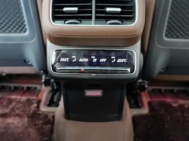 Mercedes-Benz GLE-Class — Фото автомобиля 13