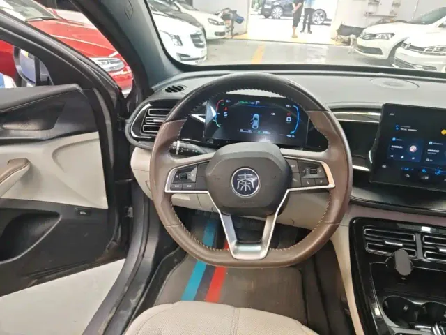 BYD Qin PLUS — Фото автомобиля 10