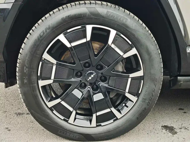 BYD FangChengBao Leopard 8 — Фото автомобиля 5
