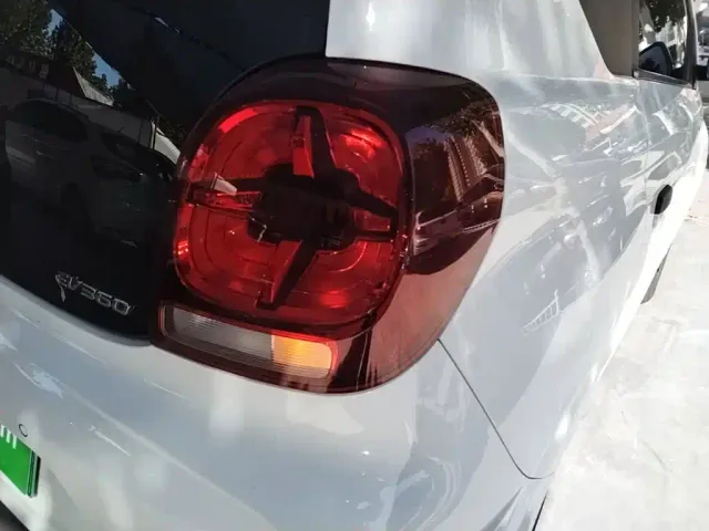 Roewe Clever — Фото автомобиля 7