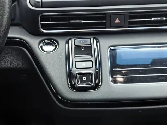 Honda Elysion — Фото автомобиля 13