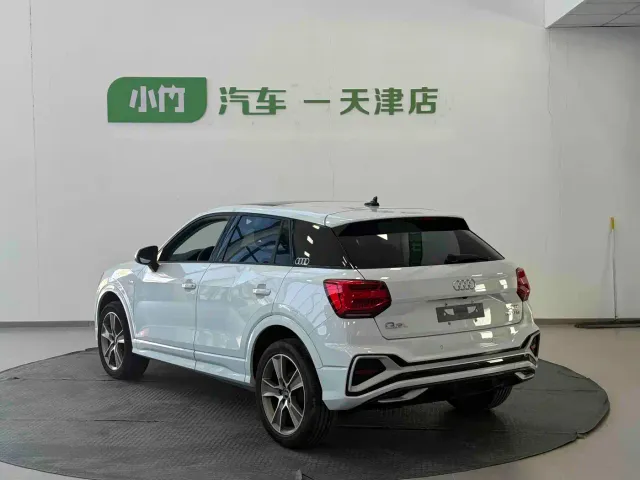 Audi Q2L — Фото автомобиля 6