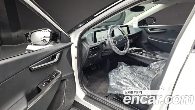 Kia EV6 — Фото автомобиля 10