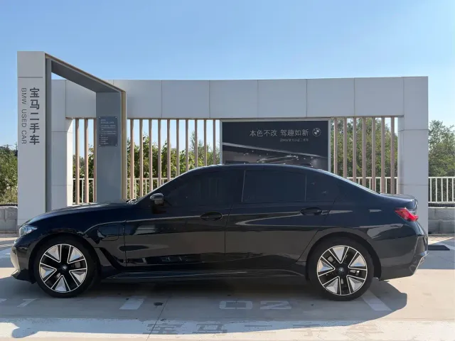 BMW i3 — Фото автомобиля 3