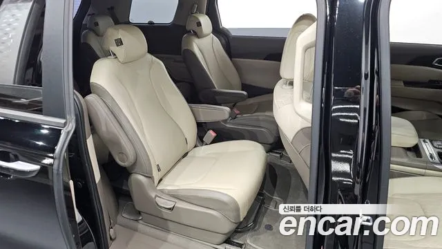 Kia Canival Carnival 4 поколение Дизель 9 мест Prestige — Фото автомобиля 12