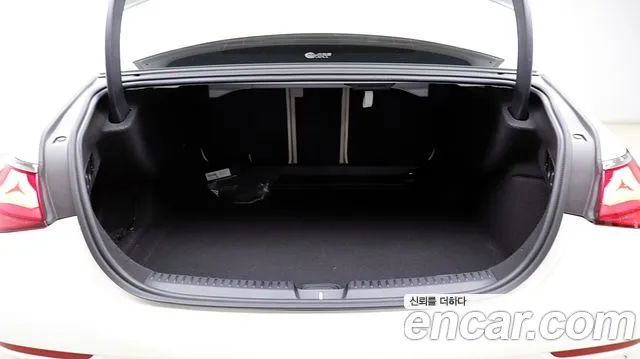 Mercedes-Benz E-Class W214 — Фото автомобиля 8