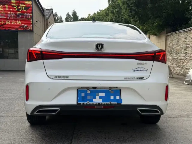 Changan Eado — Фото автомобиля 5