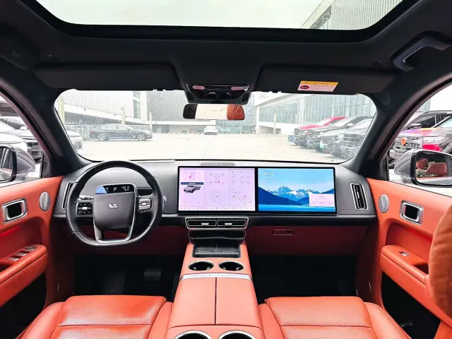 Li Auto L8 — Фото автомобиля 6