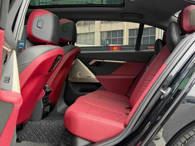 BMW 5 Series — Фото автомобиля 7