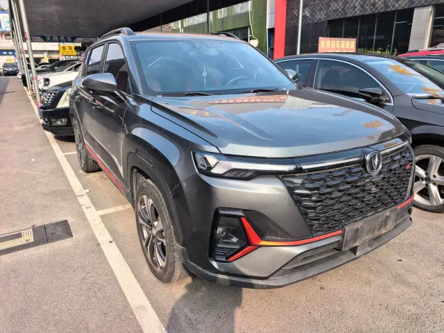 Changan CS35 Plus — Фото автомобиля 2
