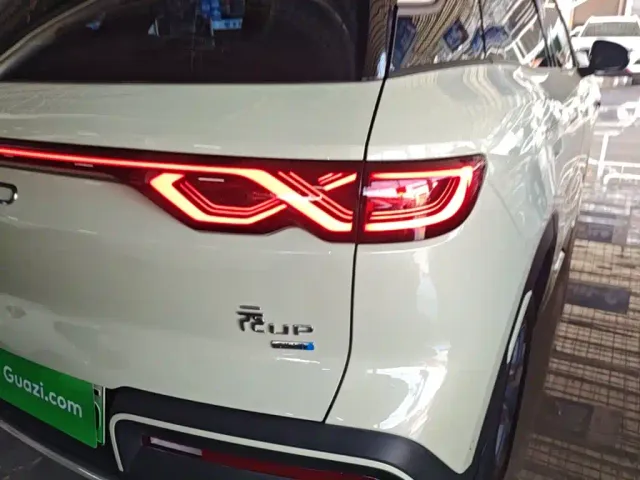 BYD Yuan UP — Фото автомобиля 7