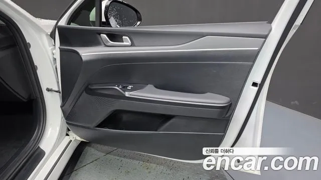 Kia K5 Новый K5 3 поколение 2.0 LPi(Для проката) — Фото автомобиля 22