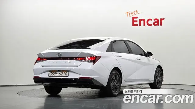 Фотография автомобиля — Hyundai Avante CN7