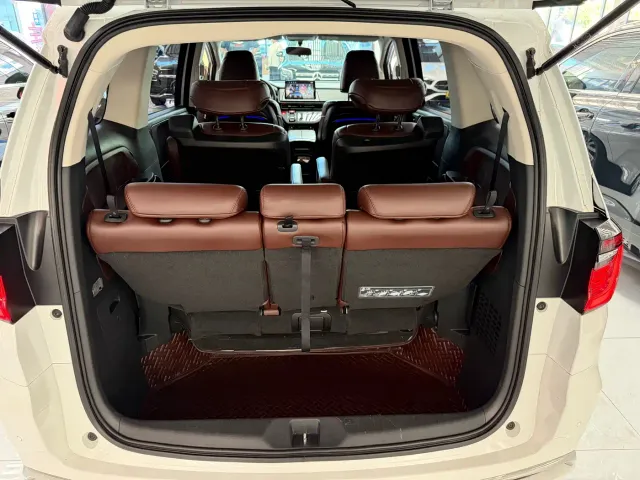 Honda Odyssey — Фото автомобиля 12