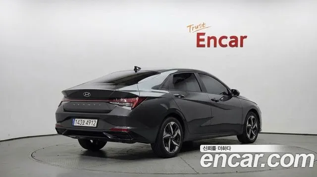 Hyundai Avante CN7 — Фото автомобиля 2