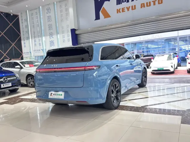Li Auto L7 — Фото автомобиля 15