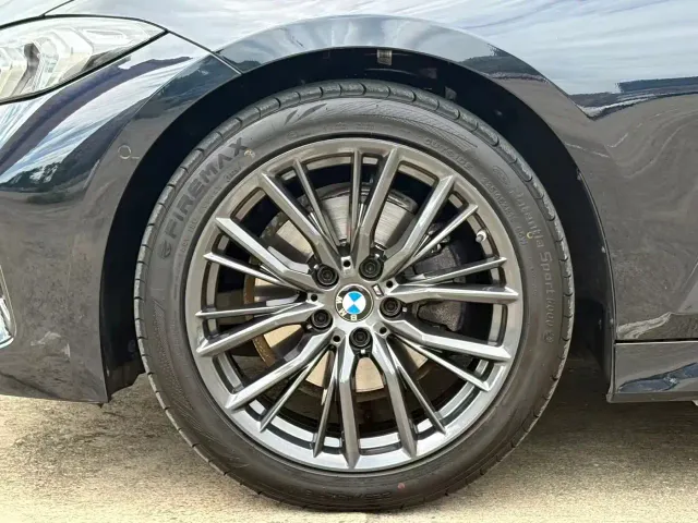 BMW 3 Series — Фото автомобиля 15
