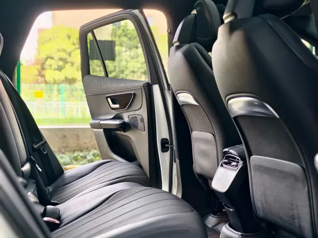 Mercedes-Benz EQE SUV — Фото автомобиля 10