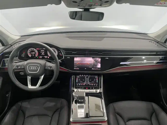 Audi Q7 — Фото автомобиля 13