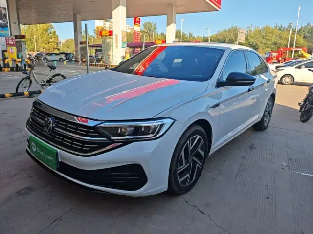 Фотография автомобиля — Volkswagen Sagitar